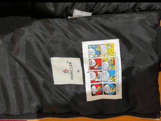 Chaqueta Negra, como nueva,comprada en china.