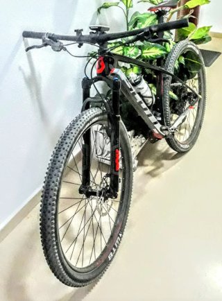Bicicleta de montaña y de carretera