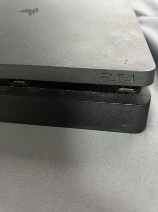 PS4 Slim 1TB Negra + 2 mandos