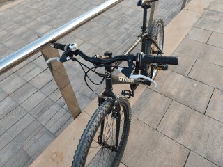 Bicicleta Rockrider 5.0 Negra.