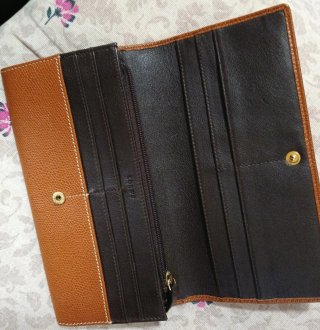 Cartera larga de piel Lowe