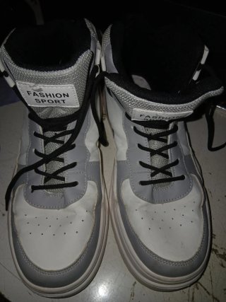 Zapatillas Converse Unisex Grises y Blancas