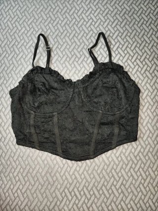 Top Corsé Encaje Negro Stradivarius