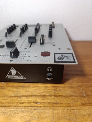 Mesa Mezclas Behringer DX626