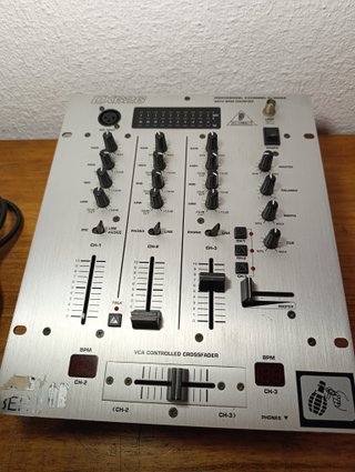 Mesa Mezclas Behringer DX626