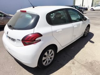 Peugeot 208 2015