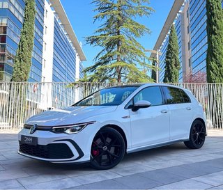 Volkswagen Golf 2024
