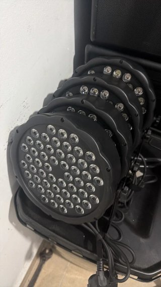 Focos LED 54x1W