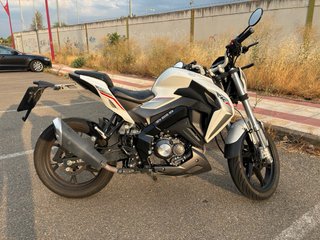 Keeway RKF 125 Blanca