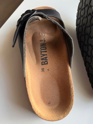Sandalias negras Bayton