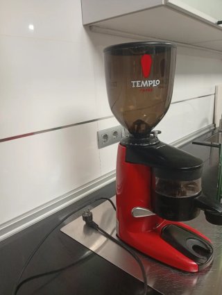 Molinillo de café TEMPIO rojo