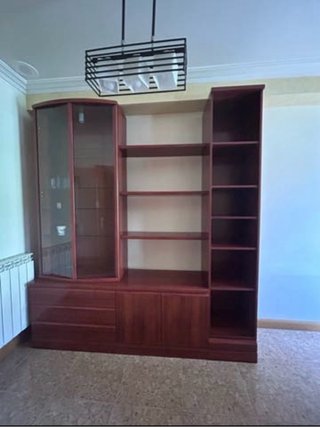 Mueble de salón madera y cristal