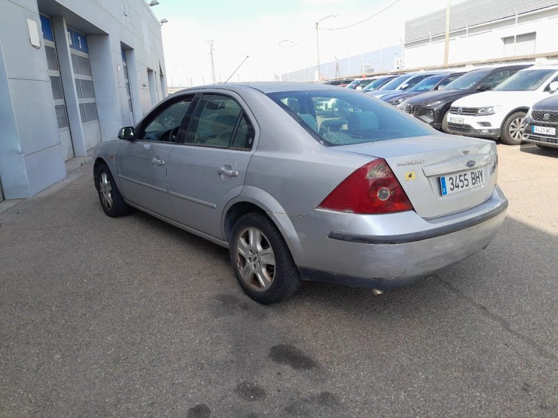Ford Mondeo 2001 - foto 1