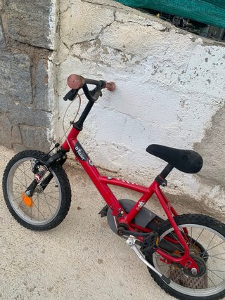 Bicicleta infantil roja Btwin