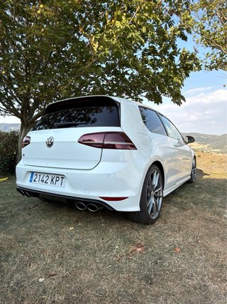 Volkswagen Golf R 300 cv