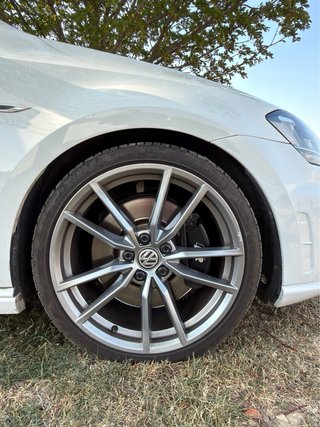 Volkswagen Golf R 300 cv