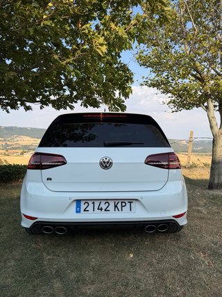 Volkswagen Golf R 300 cv