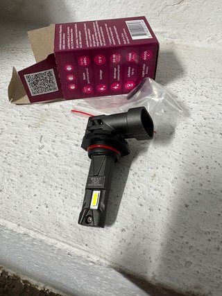 Bombilla LED Philips Ultinon HB3/HB4