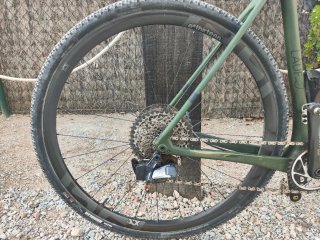 Exclusiva bicicleta Gravel LAUF TRUE GRIT carbono