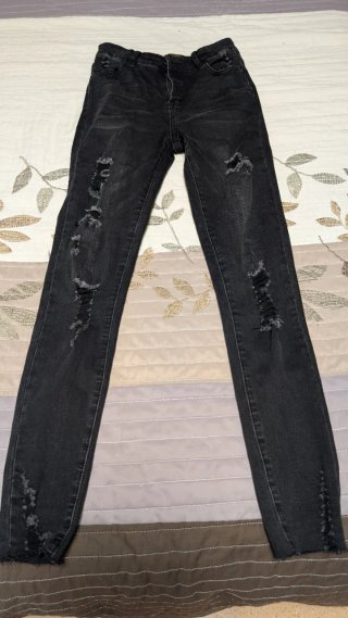 Pantalón SikSilk negro desgarrado Talla 34