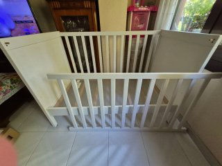 Cuna blanca de madera IKEA