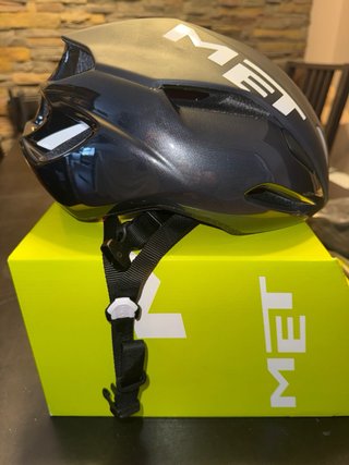 Casco MET Manta Negro/Blanco