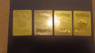 4 Cartas Pokémon Metálicas Doradas