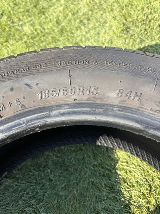 Neumáticos 185/60 R15 EN PERFECTO ESTADO
