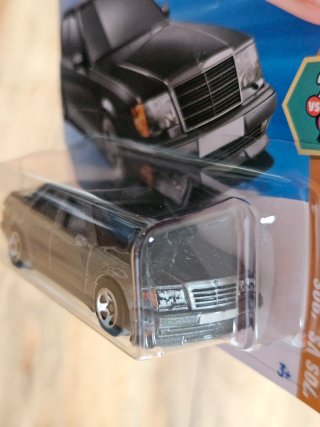 Hotwheels Mercedes Benz 500 E