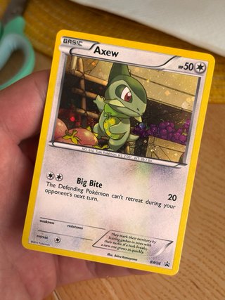 Carta Pokémon Axew promo BW26