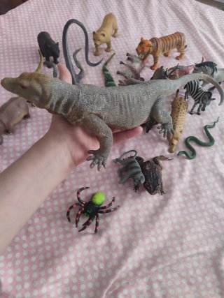 Lote animales de plástico