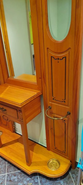 Bengalero o mueble recibidor