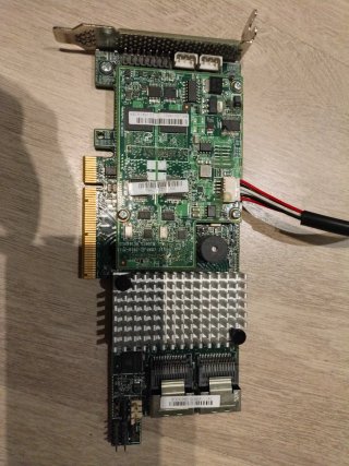 Controladora RAID/HBA PCI-E 3.0