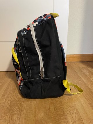 Mochila escolar con estampado camuflaje