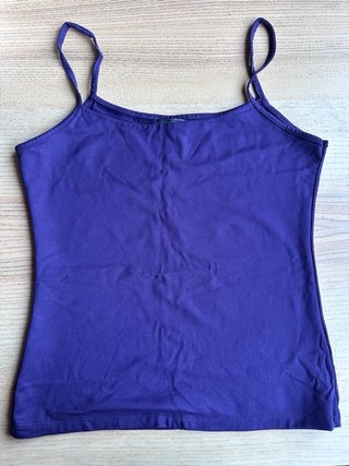 Camiseta tirantes morada y negra Talla 44
