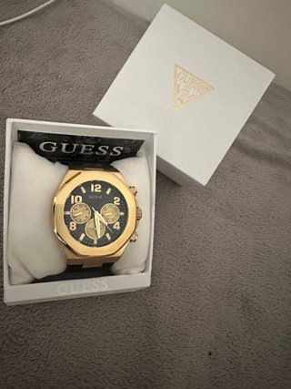 Reloj Guess Dorado y Negro Nuevo Caja