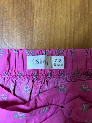 Pantalón corto niña Sfera rosa estampado flores