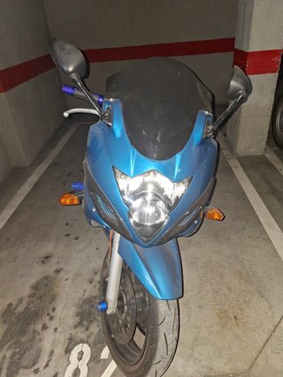 Suzuki GSXF 650cc Moto Carretera 85cv