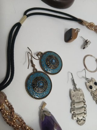 Joyero Maniquí Vintage + Bisutería Variada