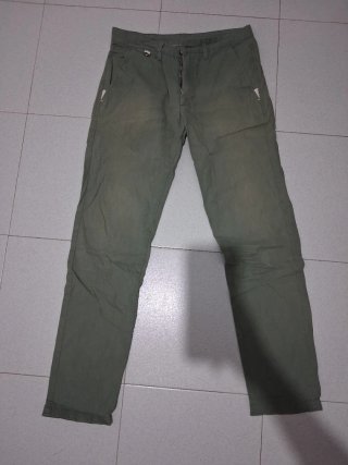 Pantalón verde hombre