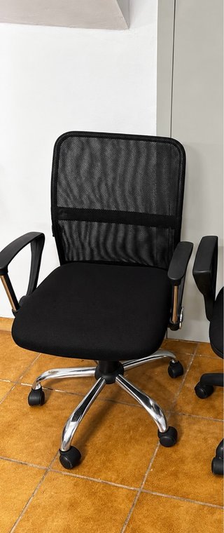 Silla de Oficina Negra