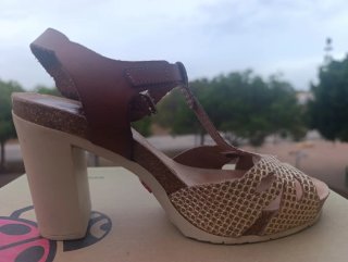 Sandalias de piel tacón