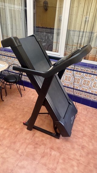 Cinta de correr plegable e inclinable DOMYOS T540C
