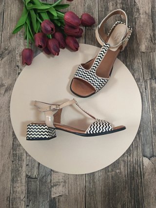Sandalias de piel estampado zigzag ♡ NEMONIC * 37