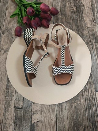 Sandalias de piel estampado zigzag ♡ NEMONIC * 37