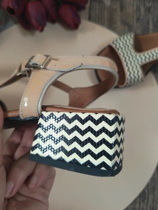 Sandalias de piel estampado zigzag ♡ NEMONIC * 37