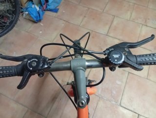 Bicicleta Naranja Montaña