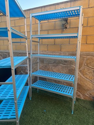 Estantería modular aluminio y plástico
