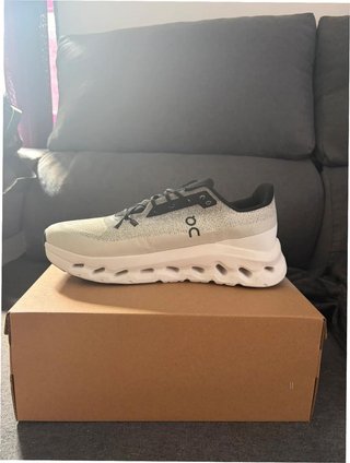 On Cloudmonster Negro Blanco EU38
