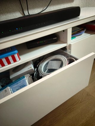 Mueble TV Ikea Besta con cristal a medida